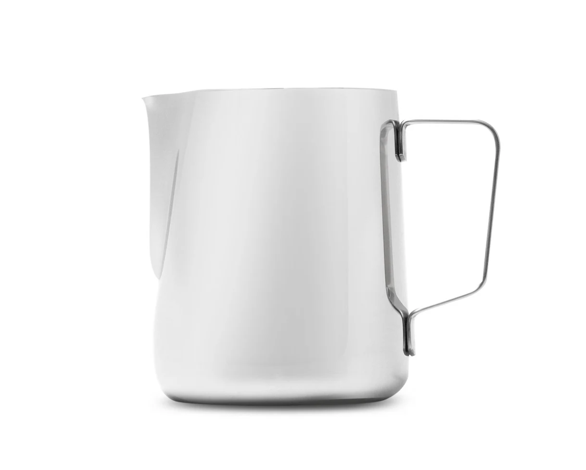 Jarra para espumar Barista Basics de 20 oz, color plateado