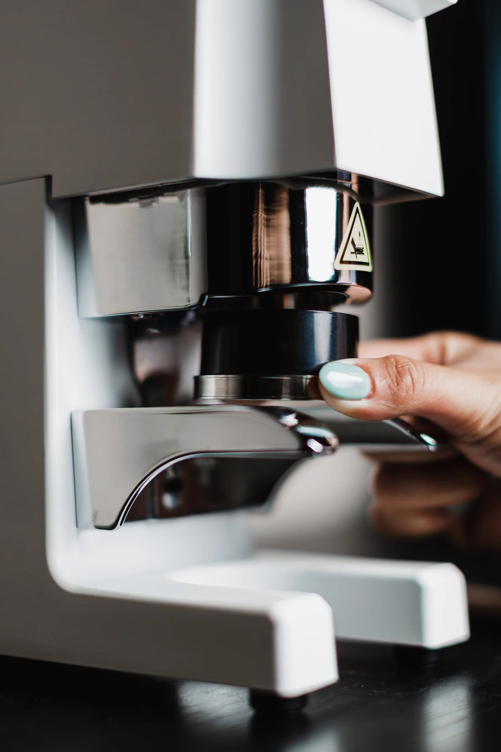 KILO AUTOMATIC COFFEE TAMPER (U.S. VERSION)
